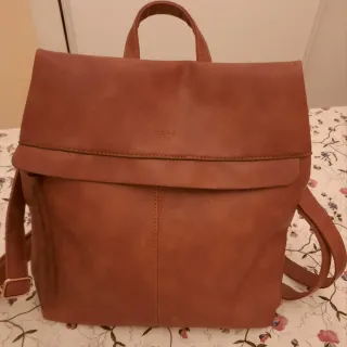 Mochila efecto piel,marca Misako tono marrón 