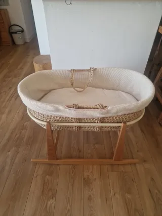 Moisés Cuna Mimbre Cambrass