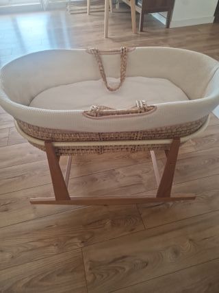 Moisés Cuna Mimbre Cambrass