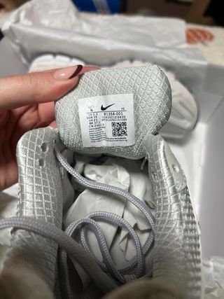 Nike Zoom Vomero 5 Gris/Blanco