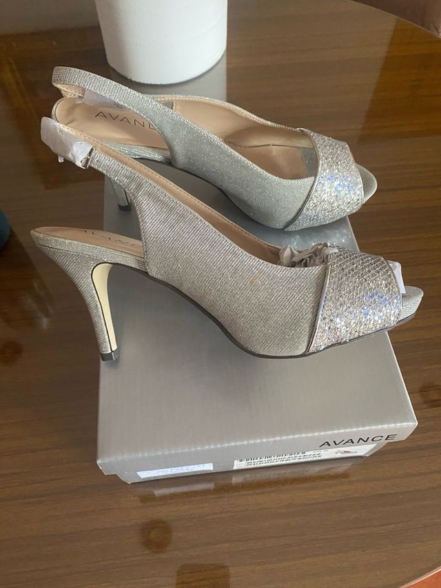 Zapatos de fiesta plateados AVANCE Talla 39