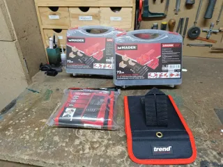 2 Juegos de herramientas+ 2 Kit de perforación.