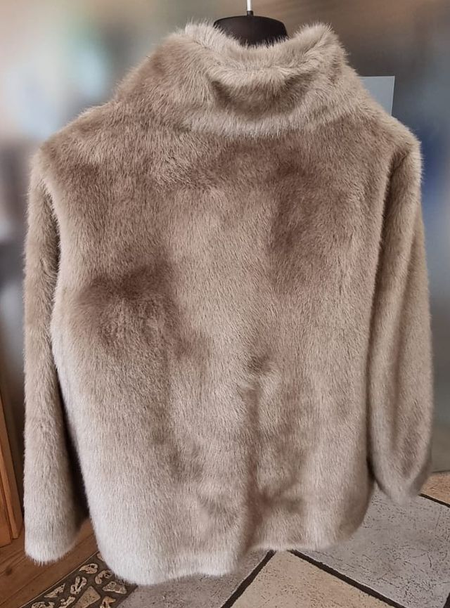 Pelliccia ecologica beige taglia S