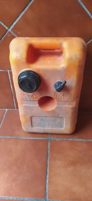 Depósito combustible embarcación 12L.