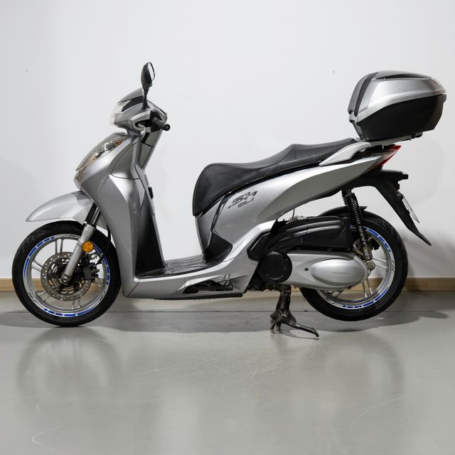 HONDA SH 300i TOP CASE KEYLESS