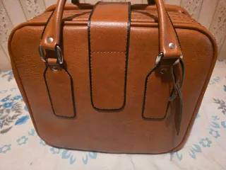 Maleta de viaje vintage marrón