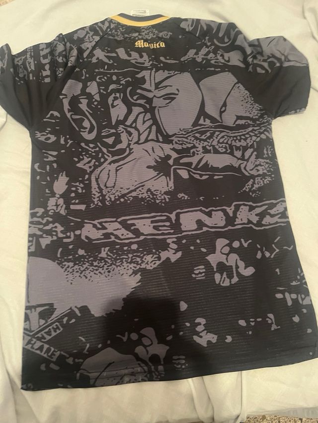 Camiseta Raja Negra y Gris