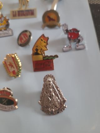Colección 23 pins variados
