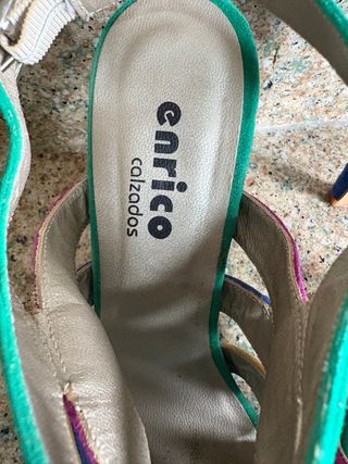 Sandalias de tacón multicolor