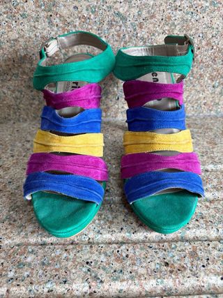 Sandalias de tacón multicolor