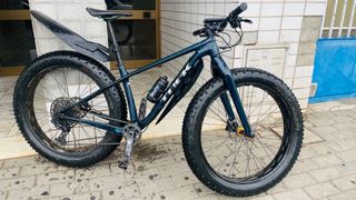 Bicicleta Fat Bike Trek Carbono