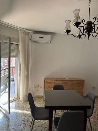 Piso en alquiler en Linares