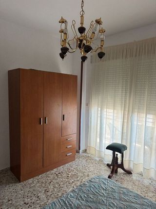 Piso en alquiler en Linares