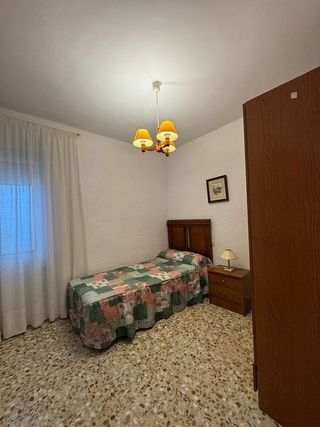 Piso en alquiler en Linares