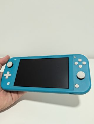 Nintendo Switch Lite Turquoise con custodia protettiva