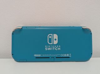 Nintendo Switch Lite Turquoise con custodia protettiva