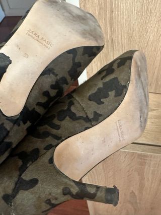 Zapatos de tacón estampados