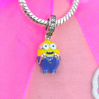 CHARM MINION PELICULA DISNEY