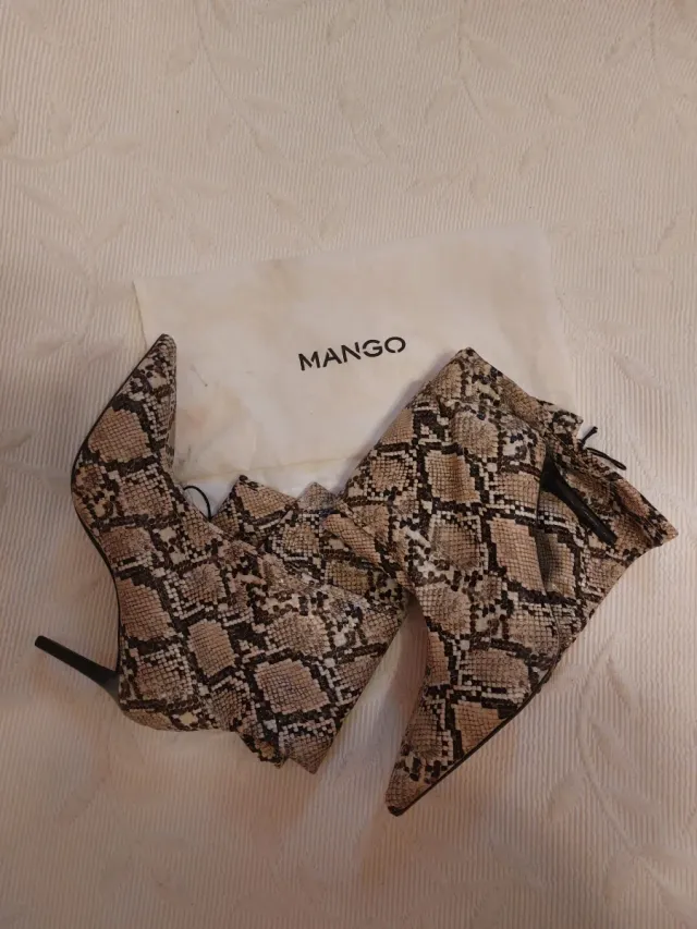 Botas altas Mango piel serpiente talla 40