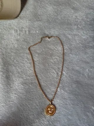 Collar Versace Medusa Dorado