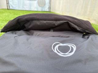 Saco polar para silla de bebé marca Bugaboo