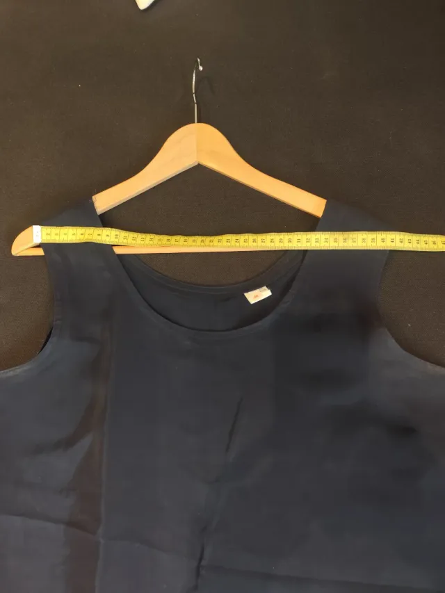 Blusa de tirantes con efecto brillo azul marino 