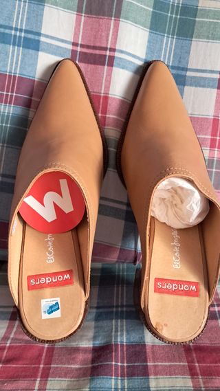 Zuecos camel talla 38 Wonders