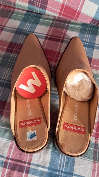 Zuecos camel talla 38 Wonders