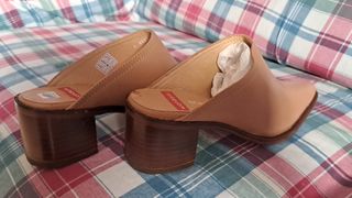 Zuecos camel talla 38 Wonders