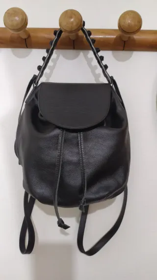 Mochila Innué Piel Negra