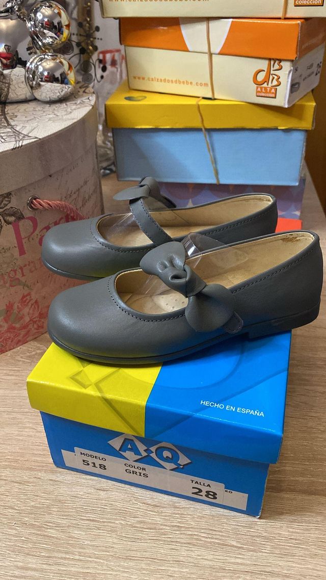 Zapatos de bebé talla 26