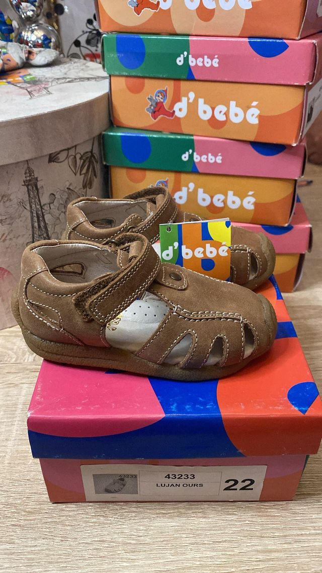 Zapatos de bebé talla 26