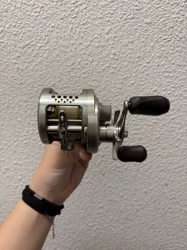 Carrete de pesca Shimano Calcutta TE