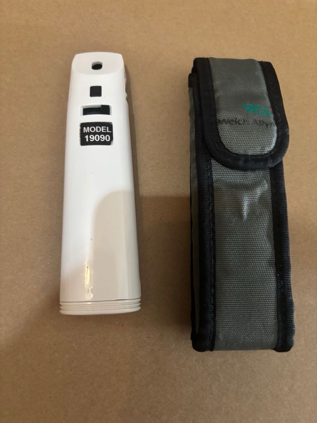 Oftalmoscopio Welch Allyn 19090