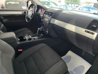VOLKSWAGEN Touareg 2.5 R5 TDI