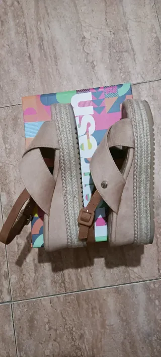 Sandalias Beige Cuña