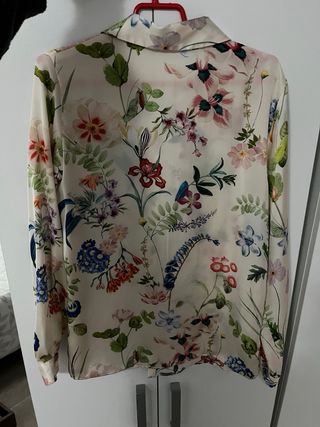 Blusa floral Zara