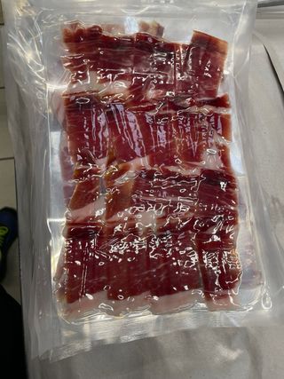 Servicio profesional de corte de jamón y envasado