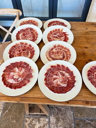 Servicio profesional de corte de jamón y envasado