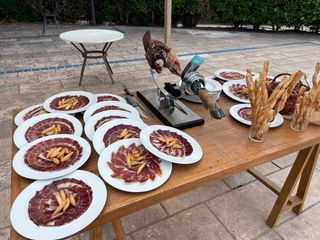 Servicio profesional de corte de jamón y envasado