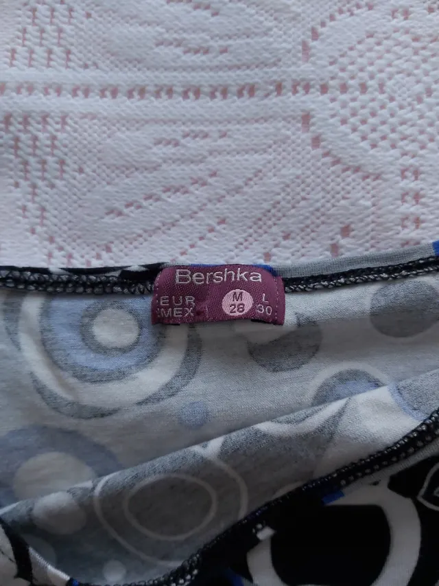 Bershka vintage 00s camiseta con cruzado lateral