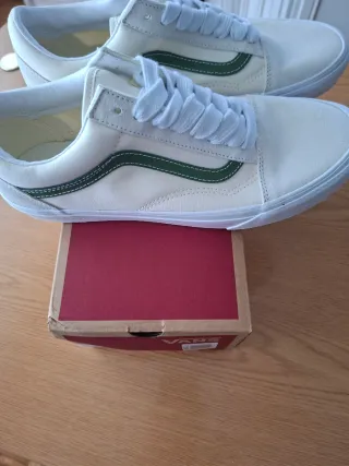 Zapatillas Vans Beige y Verde Ante