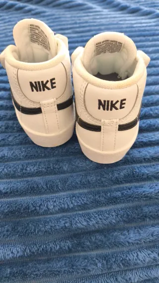 Zapatillas Nike niño blancas