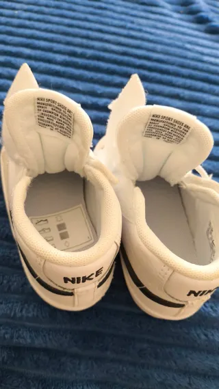 Zapatillas Nike niño blancas