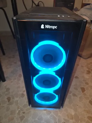 Torre PC Nitro PC Negra
