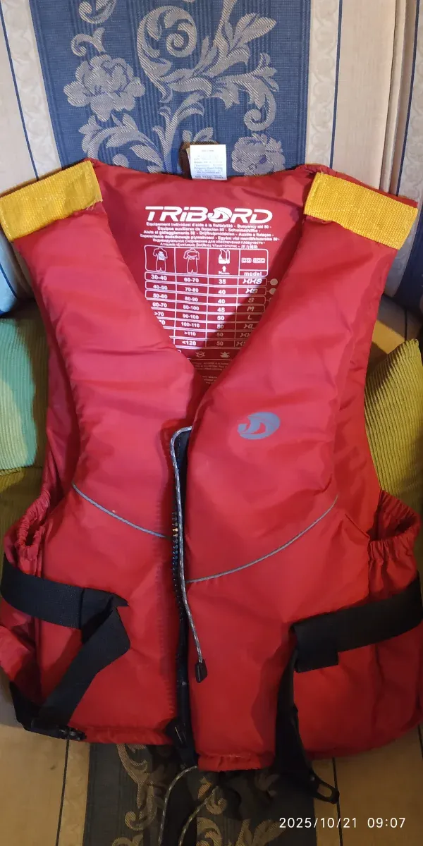 Chaleco salvavidas rojo