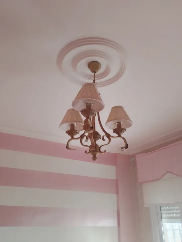 Lámpara de techo beige