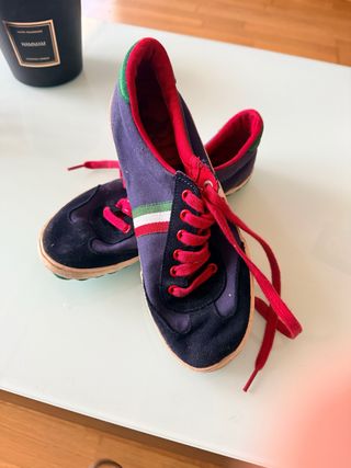 Deportivas El Ganso Azul Marino y Rojo