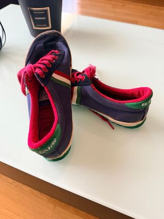 Deportivas El Ganso Azul Marino y Rojo