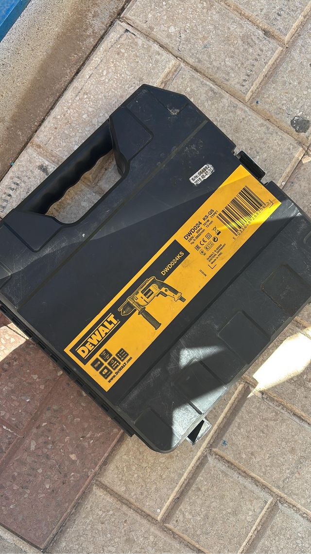 Taladro percutor DeWalt DWD024KS